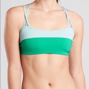 Athleta color block top